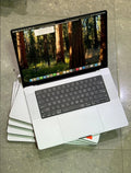 MacBook Pro 2021 — M1 Max (16inches) 32GB RAM • 512GB SSD