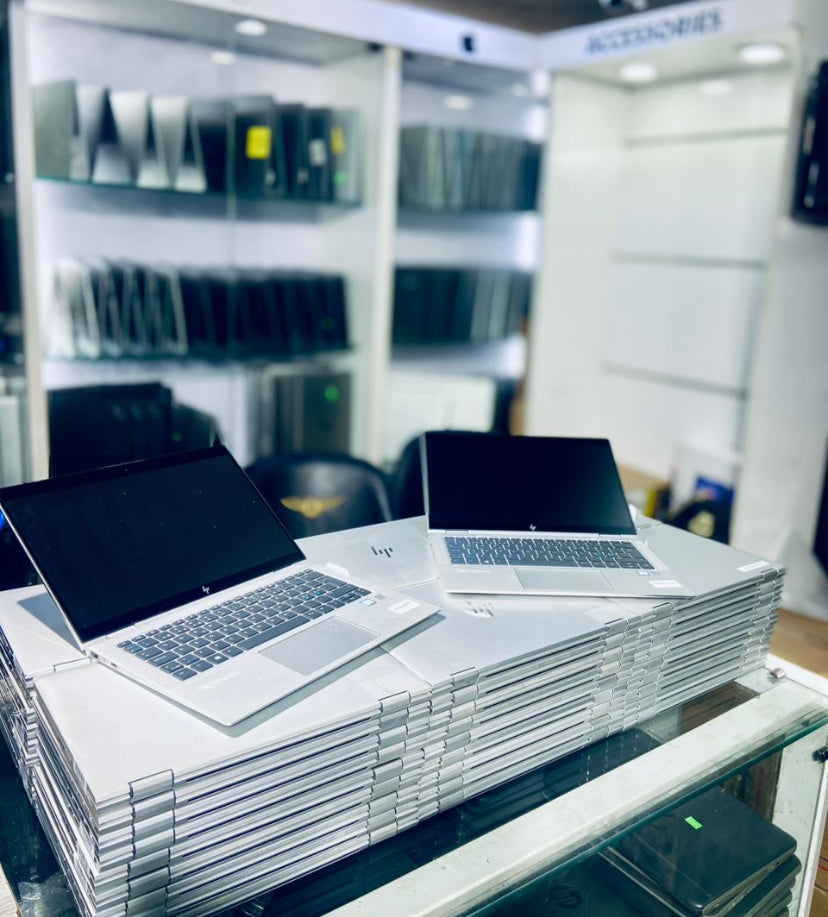 HP EliteBook x360 1030 G4 - 8th Gen. Intel Core i5 - 256GB SSD - 16GB RAM